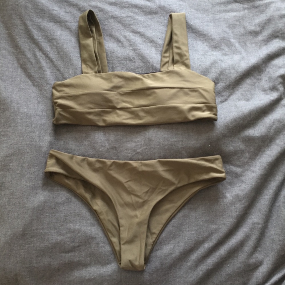 Hunter green swimsuit set